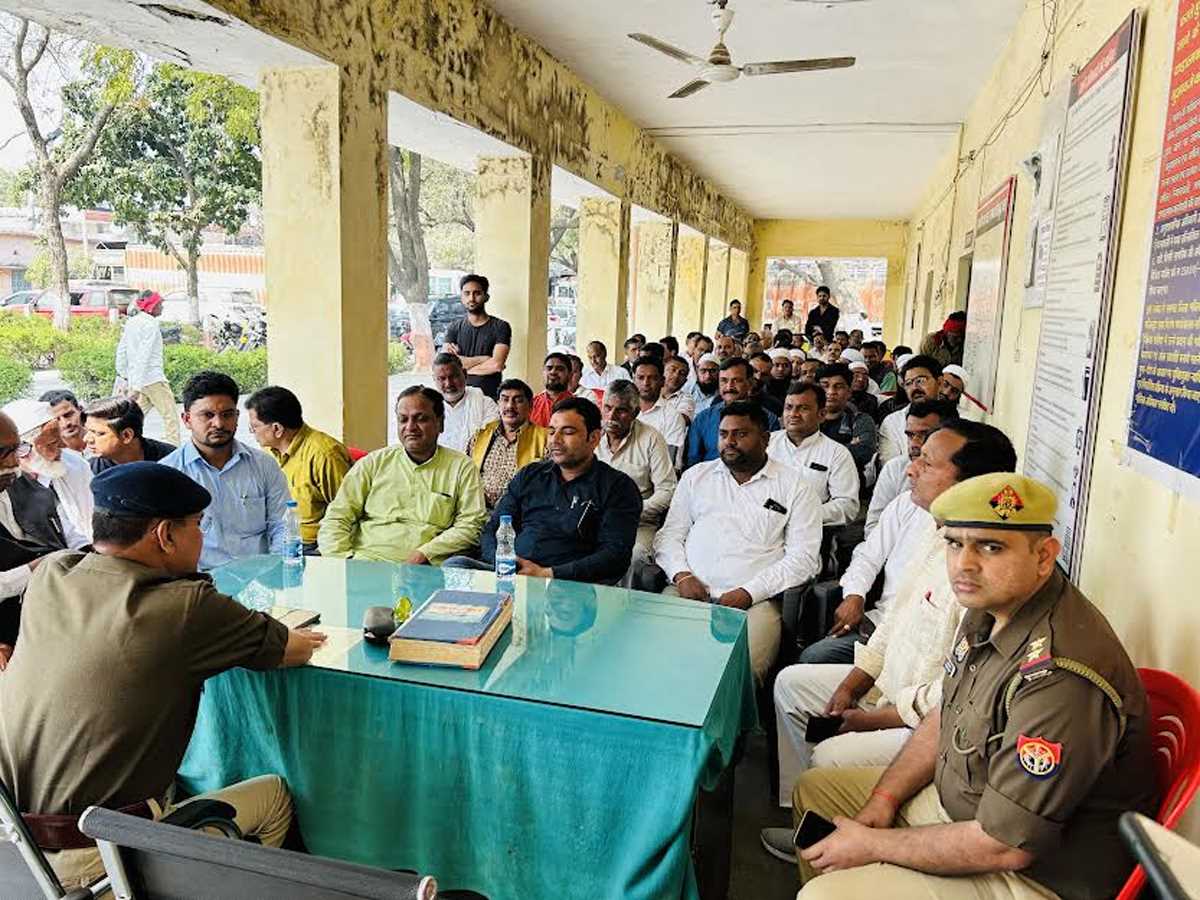 त्योहारों के मद्देनजर कोतवाली में शांति बैठक का आयोजन